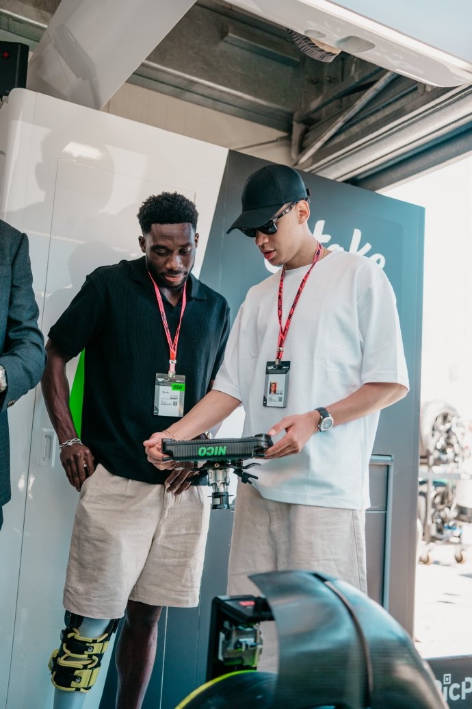 F1碰上足球⚽🏎️穆西亚拉、戴维斯、特拉普造访索伯车队