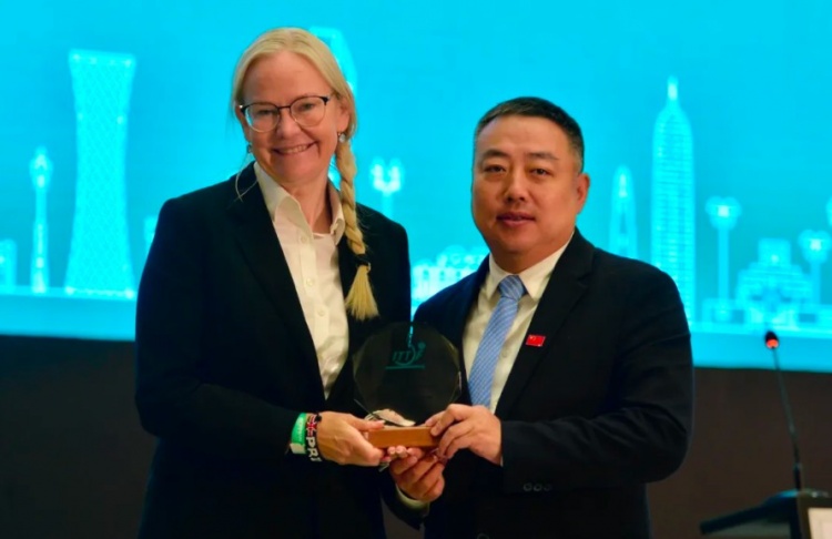 国际乒联代表大会在卡塔尔举行，中国乒协获得两项大奖👏
