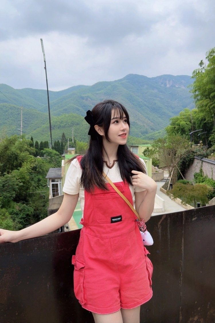 前LPL解说suki分享旅游照：进山了