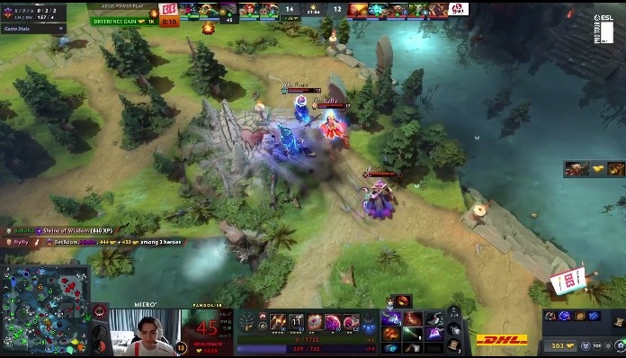 🎮梦幻联赛：对面神谕者天克YB 一星四射阵容乏力遭哈斯卡冲脸