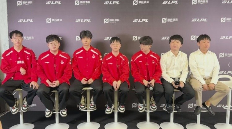 WE赛后群访 教练：被AL选为对手是意料之内 好好准备打下一场