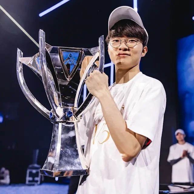 LOL Esports提问：你最喜欢近些年LCK的哪一场国际赛事胜利？🏆