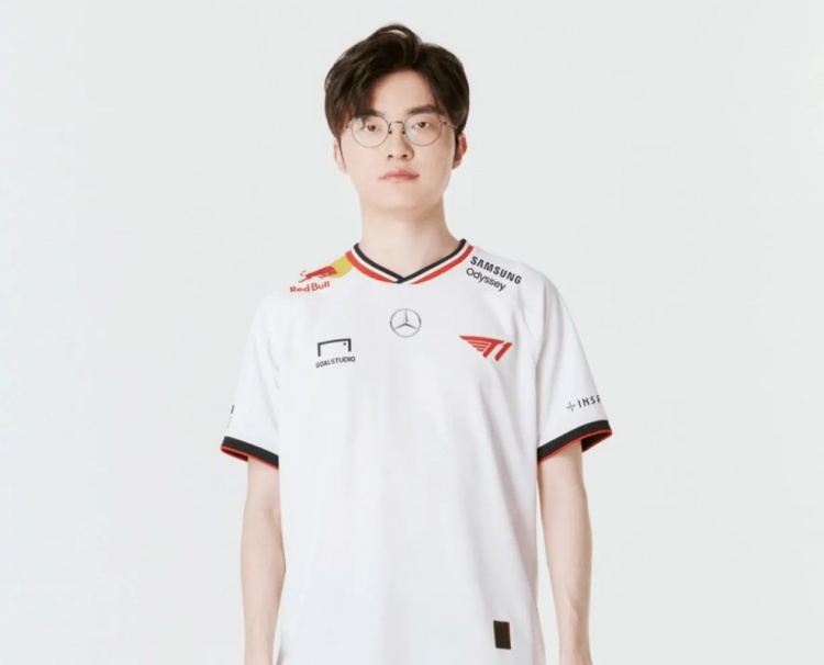 T1黑白两套新队服模特照曝光，Faker试穿展示