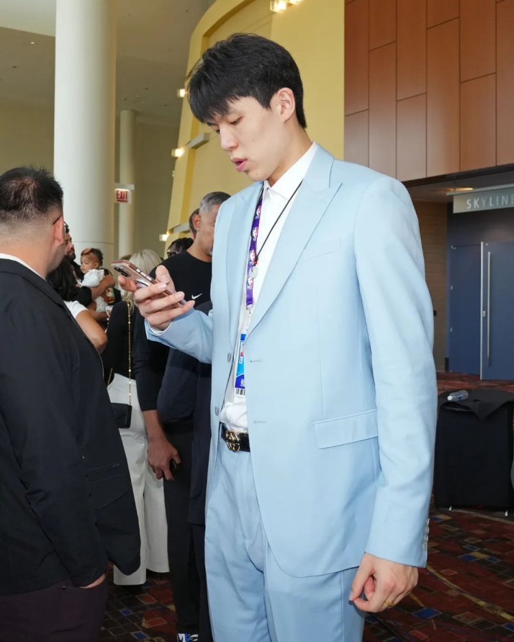 从次轮末到乐透边缘，杨瀚森正被每支NBA球队选中？