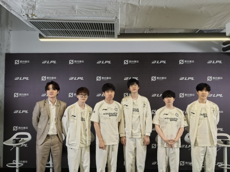 IG赛后小组采访新秀：中野停赛有更好的比赛空间