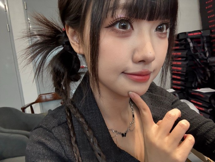 主持人周GANGAN发布了一张照片：西澳手机游戏的脱机试验和医疗杯 我希望我可以承受OVO
