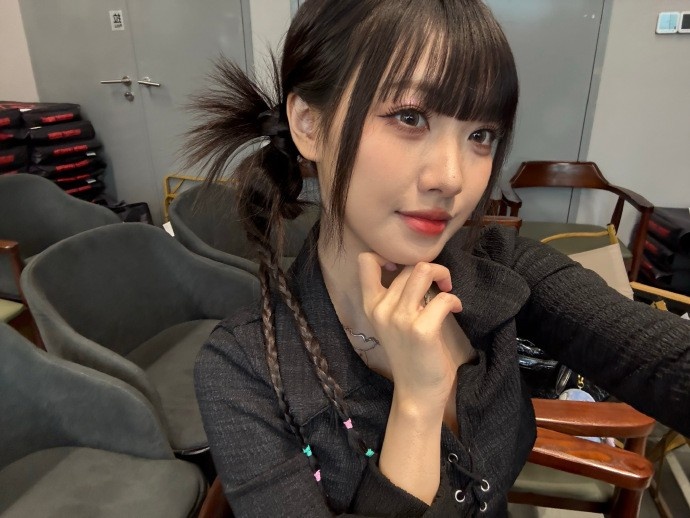 主持人周GANGAN发布了一张照片：西澳手机游戏的脱机试验和医疗杯 我希望我可以承受OVO