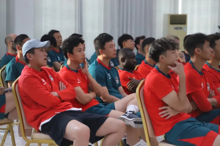 河南沙龙一线队举行内部会议，加强准则办理与心思建造
