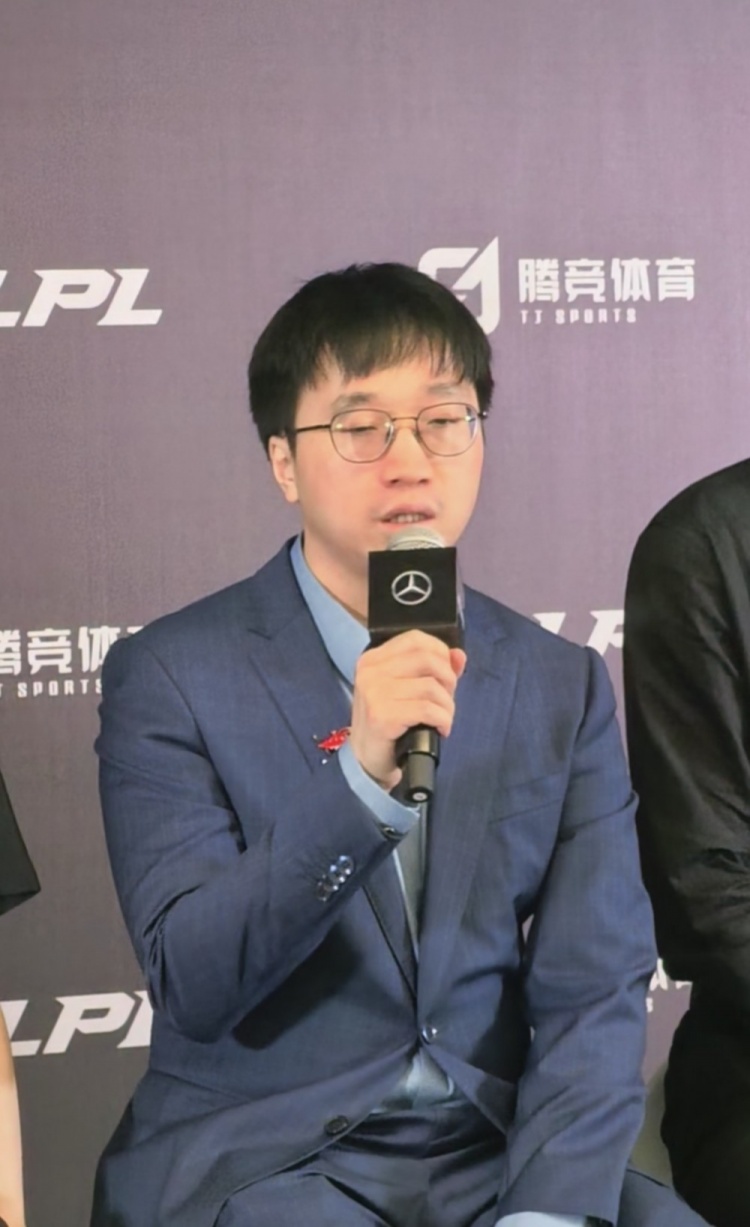 国一教的格局！Tabe教练：我大的愿景是LPL的两支队伍有一支夺冠