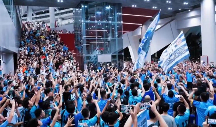 我们想让游戏日成为粉丝以年轻的方式聚集的节日