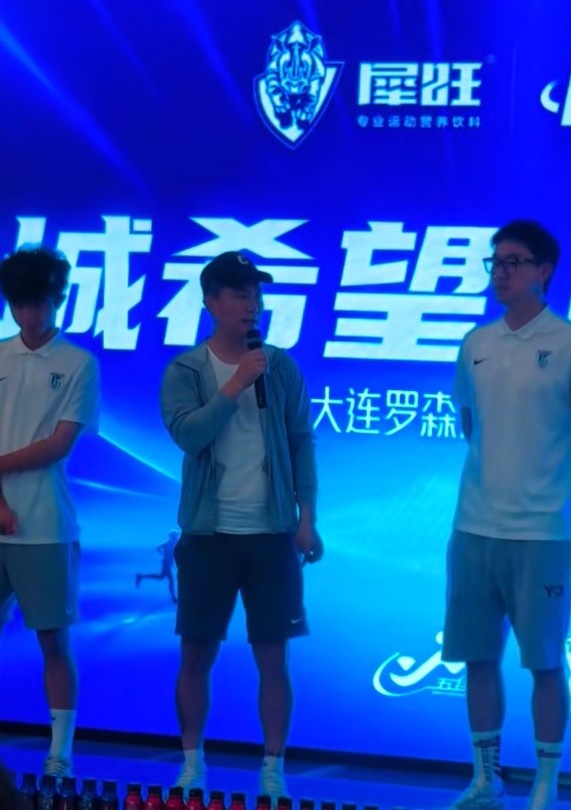 【精彩资讯】阎相闯：我自己做好了退役的决定，未来希望还能留在
