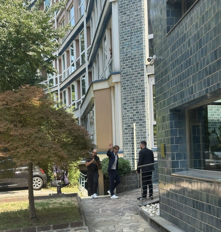 金球先生加盟在即！记者：莫德里奇接受米兰的体检