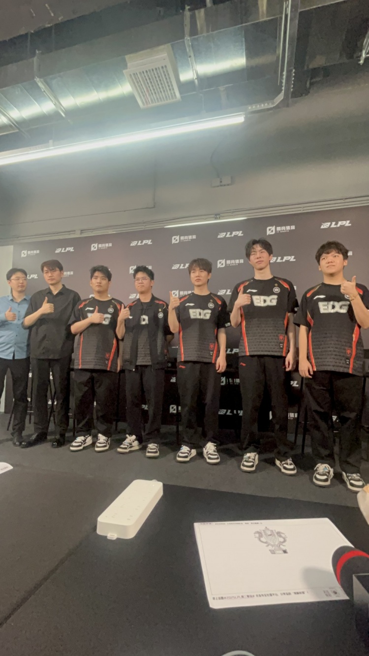 EDG赛后群访Angel：新人加入带来很多活力希望浩哥把Su7升级