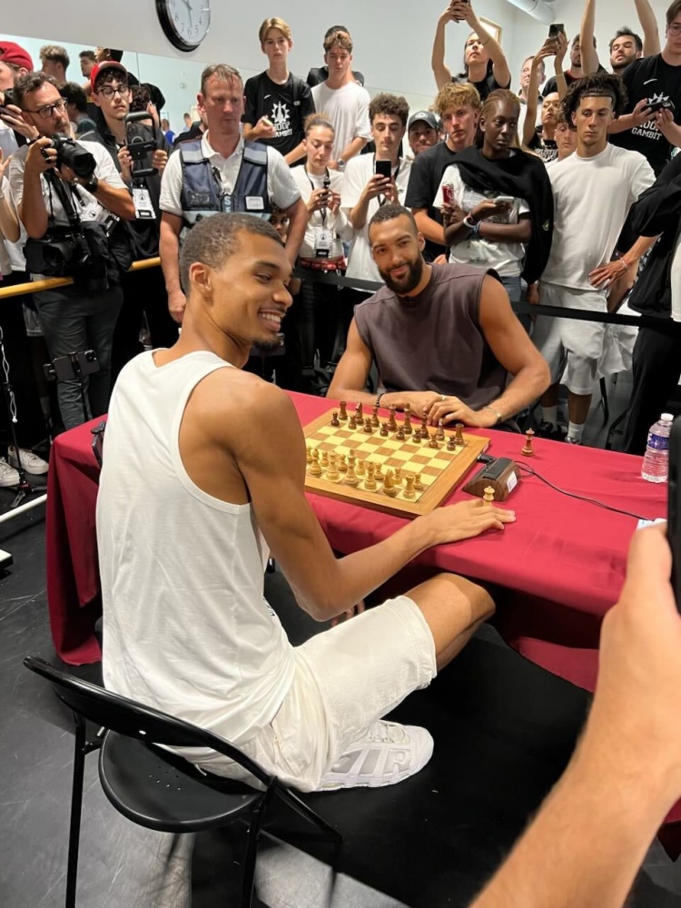 又有球打&還有棋下！文班創立的新賽事HoopGambit有點意思！