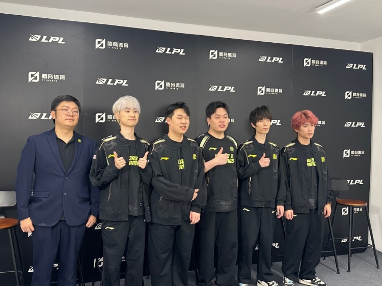 NIP赛后群访Doinb：新的中野联动挺好的要打更多的比赛找加强点