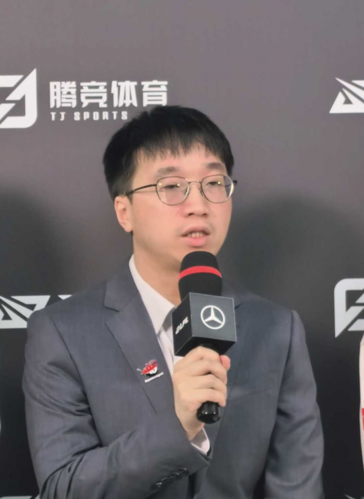 Tabe教练：赛前已经意识到队伍状态不好选手疲惫所以回去要调整