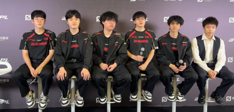 JDG賽后群訪Scout：隊(duì)伍還是需要繼續(xù)改進(jìn)不論對手是誰做好自己