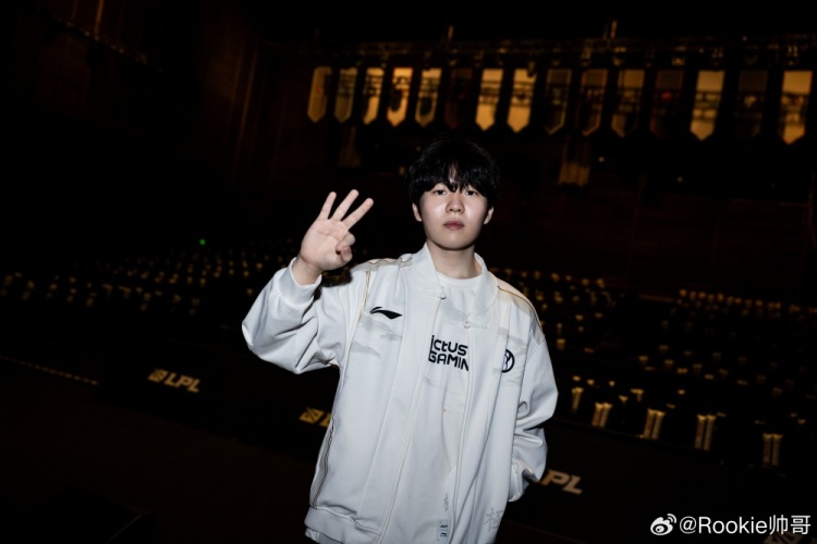 rookie赛后发文：4000杀纪录越多越好胜场也要多多