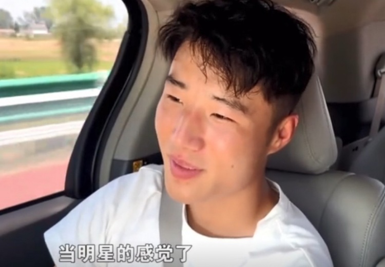 【球迷报道】宿迁队高驰：现在是人生高光时刻 收到职业队邀请但