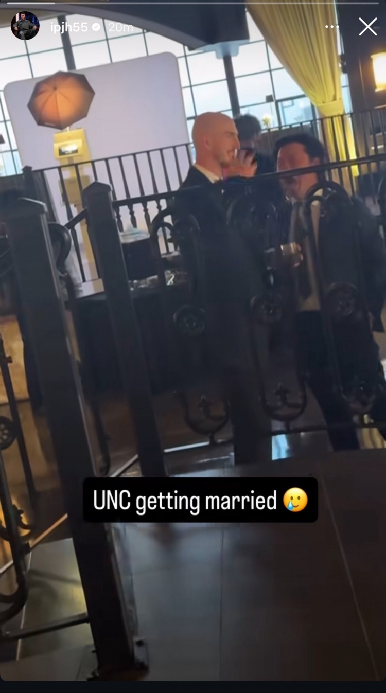 【体育世界】️秃然的幸福！卡鲁索今日结婚 新娘光彩照人(图2)