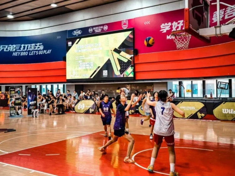 【体育报道】2025 FIBAOpen3x3四川成都三篮赛落幕 米兰SOSO&快乐星球分获桂冠(图3)