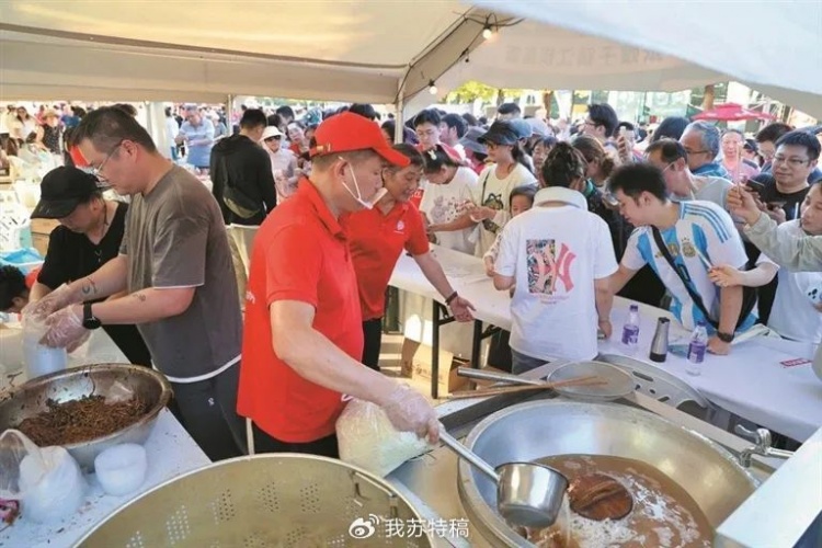 【体育头条】快来品尝！持镇江苏超球票可以免费吃特色面(图1)