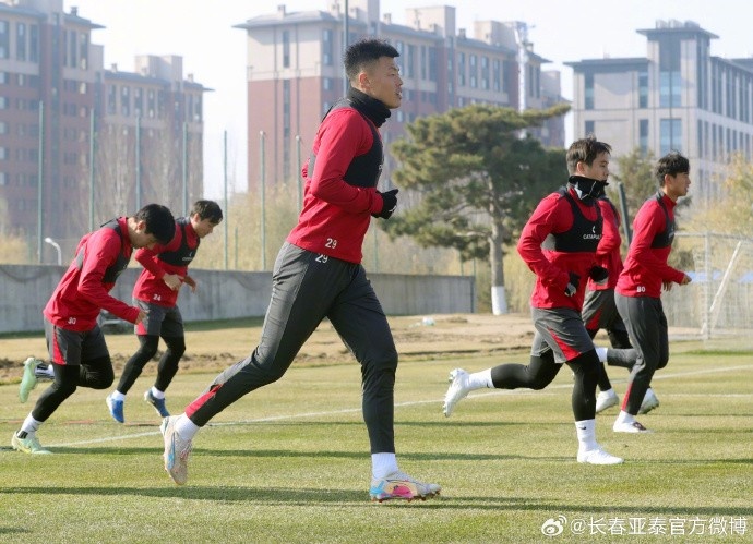 【长春亚泰】亚泰备战收官战 苏亚雷斯：要尽快调整心态打好最后一轮比赛(图3)