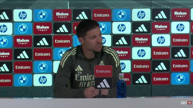 阿隆索：米利唐和阿森西奥都踢过边后卫 库尔图瓦是球队支柱