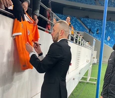 记者：萨里奇疑似挥别海牛，效力三年功勋卓著