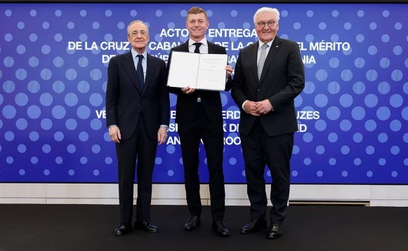 弗洛伦蒂诺祝贺克罗斯获勋：托尼是代表皇马全球价值观的典范