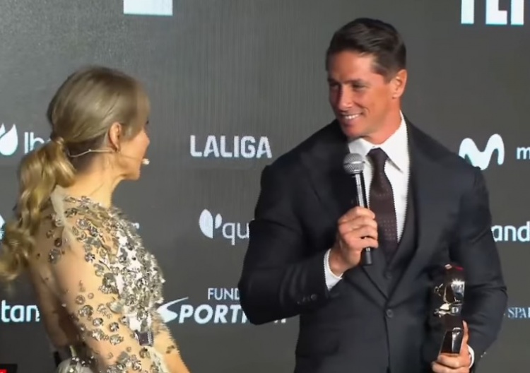 荣膺阿斯终身成就奖！41岁托雷斯：我在退役后享受人们给予的尊重