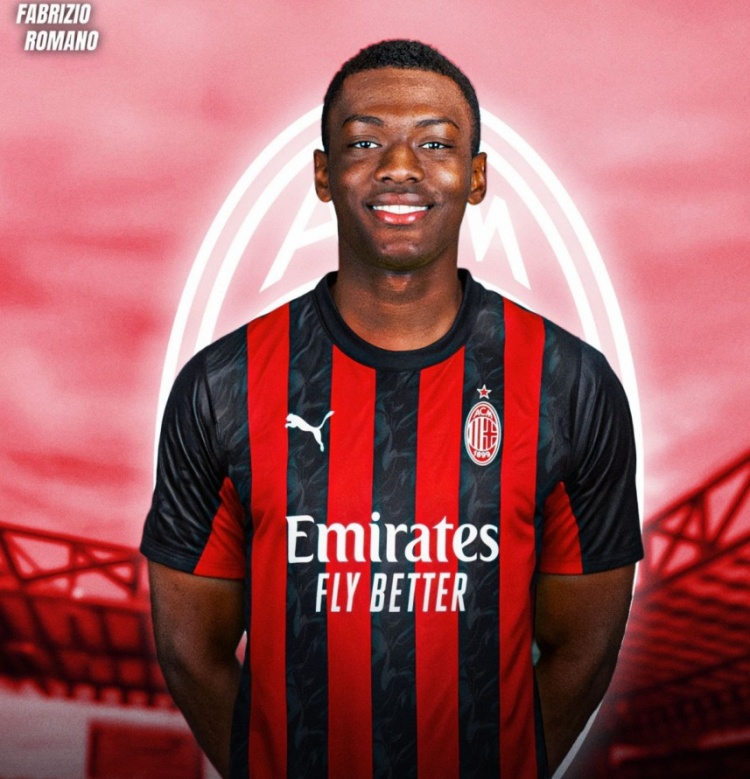 【信息速览】隆戈：AC✨米兰签下哥伦比亚⚽中⭐场球员阿里萨拉，将其租借到图卢兹(图2)