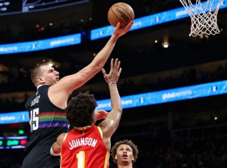 【好看推荐】约基奇：杰伦·约翰逊也很会打三双嘛？