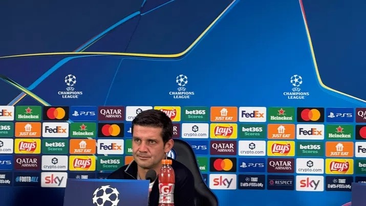 齐沃：点球？这种接触在每个角球都会看到 恰20和阿切尔比肌肉疼