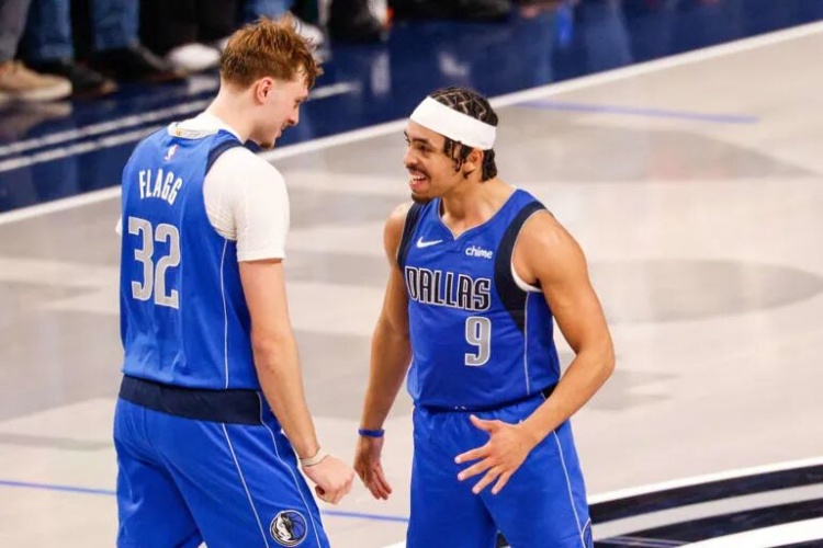 [最新爆料]试训20支⭐球队，落选，成为NBA新秀助攻王