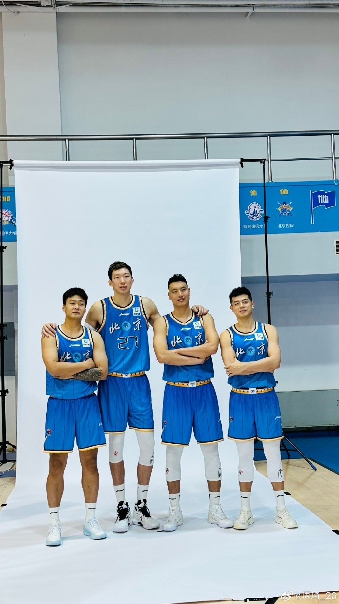 [热门资讯]周琦⚾晒与赵睿、翟晓川、方硕合拍的定妆照：又是一年新赛季❕！