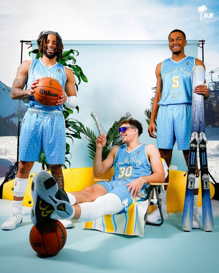 【体坛热点】这球衣颜值高⚽！南湾湖人推出雪季加州❗主题球衣！