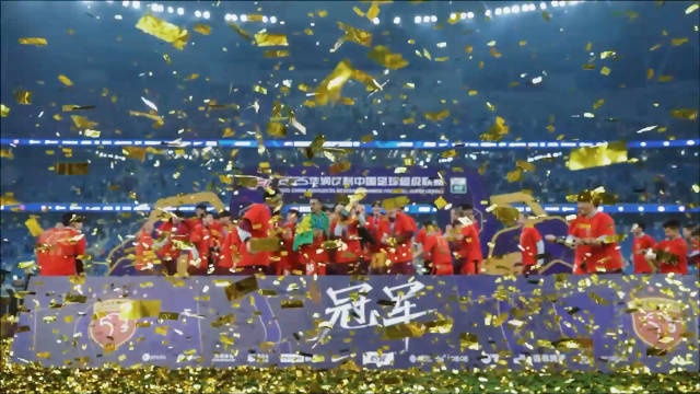 【体育世界】金杯照亮汗与泪！所有声音汇成一句话：我们要赢