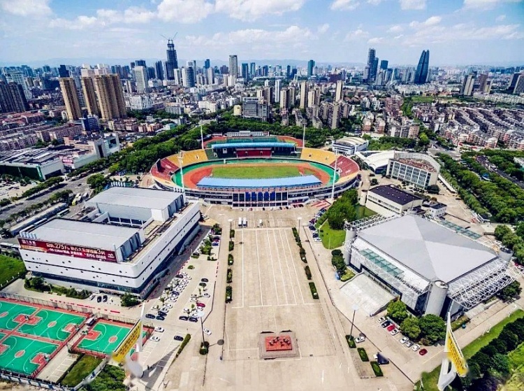 【精彩资讯】上海和北京养不起三支球队，中国职业足球的未来在哪里？(图4)