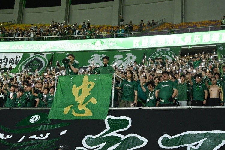 【精彩资讯】上海和北京养不起三支球队，中国职业足球的未来在哪里？(图9)