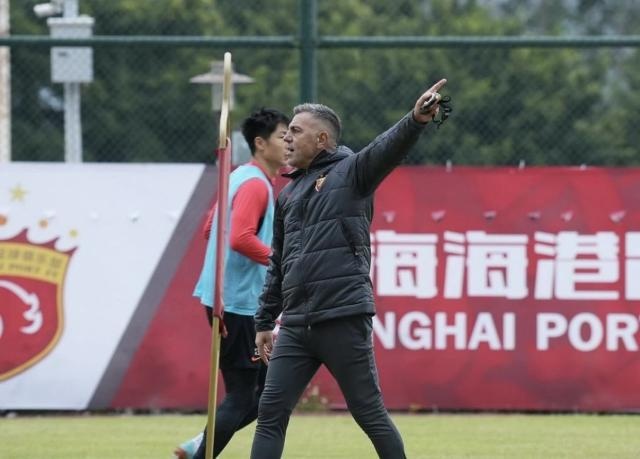 [值得一看]【体坛独家】浙江队谈判2个月为何选中穆斯卡特助手