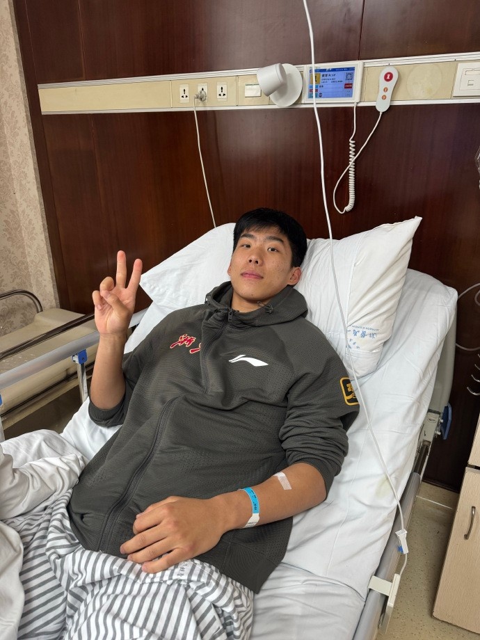 【官方通告】浙江男篮官方：沈无敌左膝❕外侧半月板撕裂 康复期