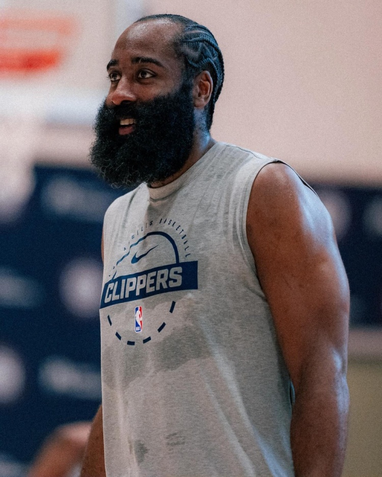 [今日看球要闻]厉兵秣马迎战火箭！快船晒训练照 气氛火⭐热球