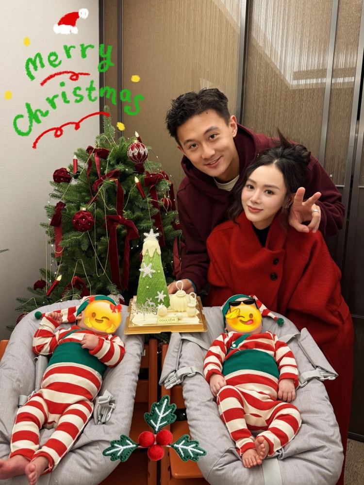 蒋圣龙社媒：宝贝们陪爸爸的第一个生日🎂❤️