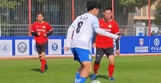 邓卓翔、常卫魏、闫毅等人参加2025武汉足球明星表演赛