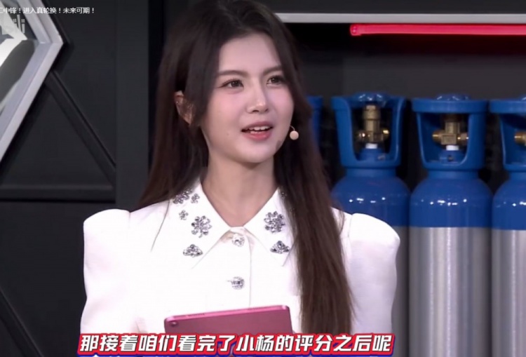 【体育报道】软萌甜妹来袭！美女主持炼炼：大家对杨瀚森多些耐心