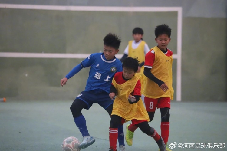 U13梯队选拔营走进郑上路 王上源重回母校助阵