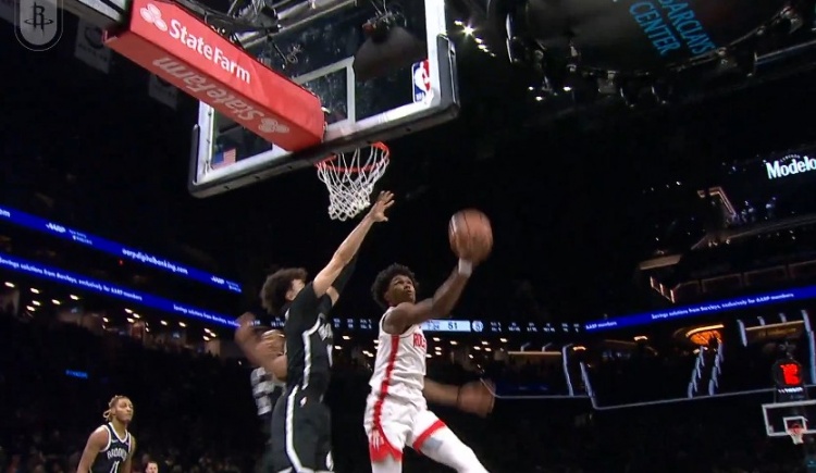 當代MJ！阿門強突底線 面對兩人封堵空中漫步低手反拉桿瀟灑打進