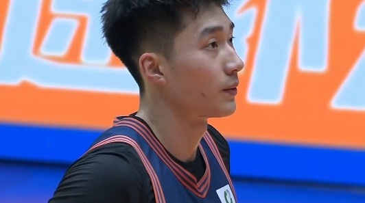 未來(lái)可期！19歲小將段睿騏9中8&三分6中5砍27分 有精彩一條龍表現(xiàn)