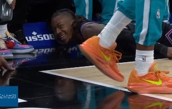 遠程精準打擊！道蘇姆中場壓哨拉桿三分命中 裁判核實未超時有效